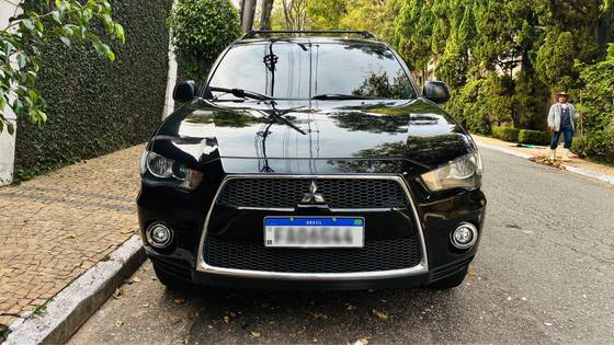 MITSUBISHI OUTLANDER 2.0 16V GASOLINA 4P AUTOMÁTICO MITSUBISHI OUTLANDER 2.0 16V GASOLINA 4P AUTOMÁTICO